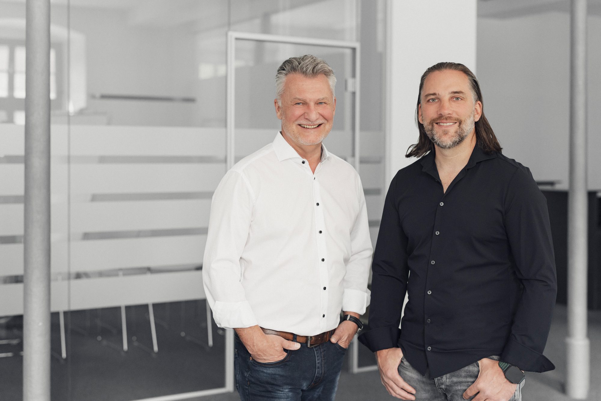Herbert Möglin und Matthias Schweighofer, Geschäftsführer von MH Immobilien